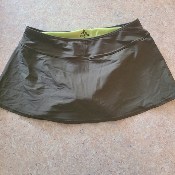 Prana Green Tankini Set in Size Medium - Picture 6 of 9